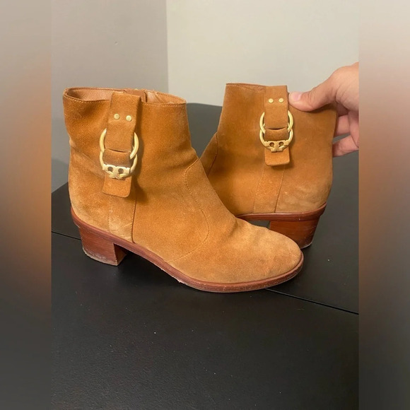 Women’s Tory Burch Camel Chelsea Heeled Zip Up Boots 6.5 Classic Quiet Luxury - Picture 1 of 10
